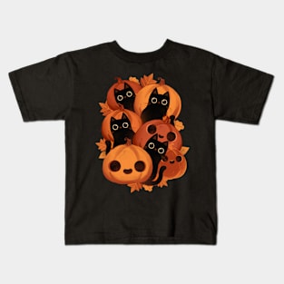 Pumpkins and black cats! Kids T-Shirt